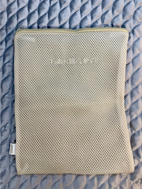 Honeylove Other - Honeylove Cream Mesh Tablet Sleeve with Zip Closure